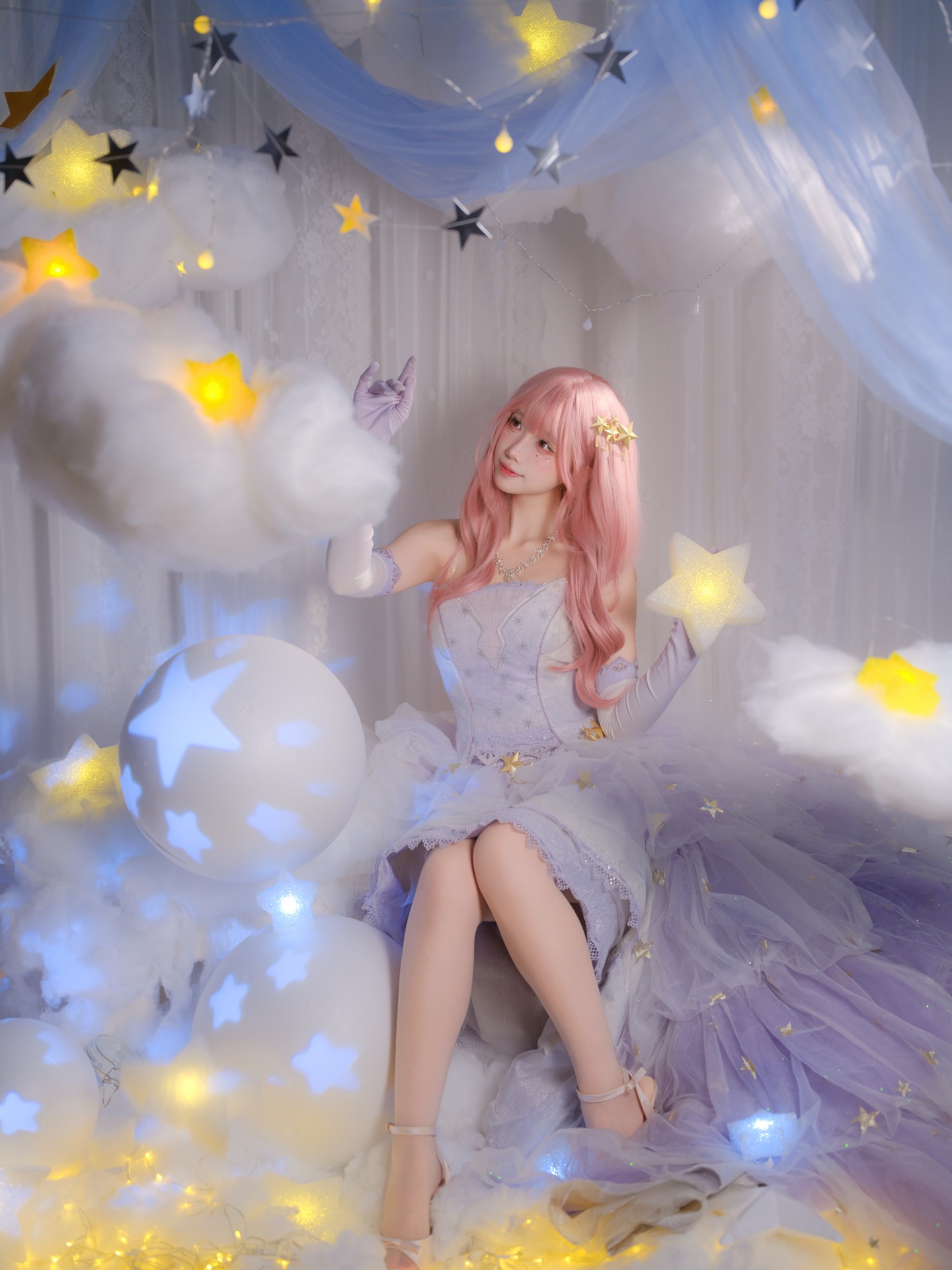 云端梦呓，模特 星星子